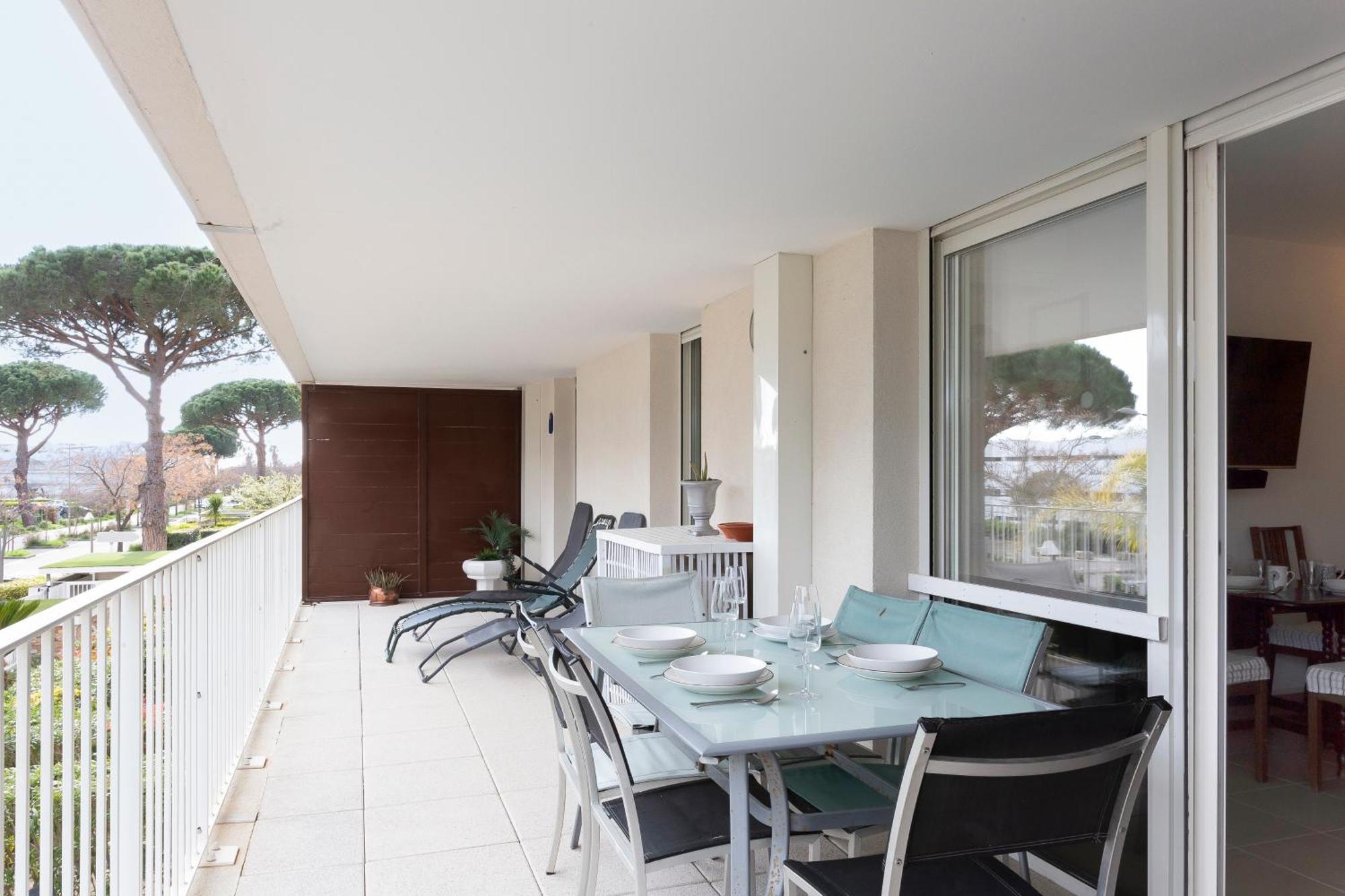 Chez Martin - Spacieux Appartement Climatise Proche De La Plage ลา กร็องเดอ-ม็อต ภายนอก รูปภาพ